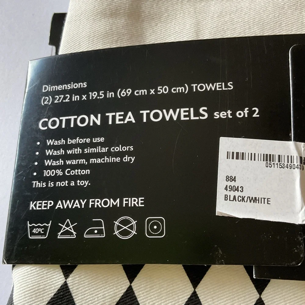 DISNEY SET OF 2 COTTON TEA DISH TOWELS MICKEY MOUSE BLACK AND WHITE NWT